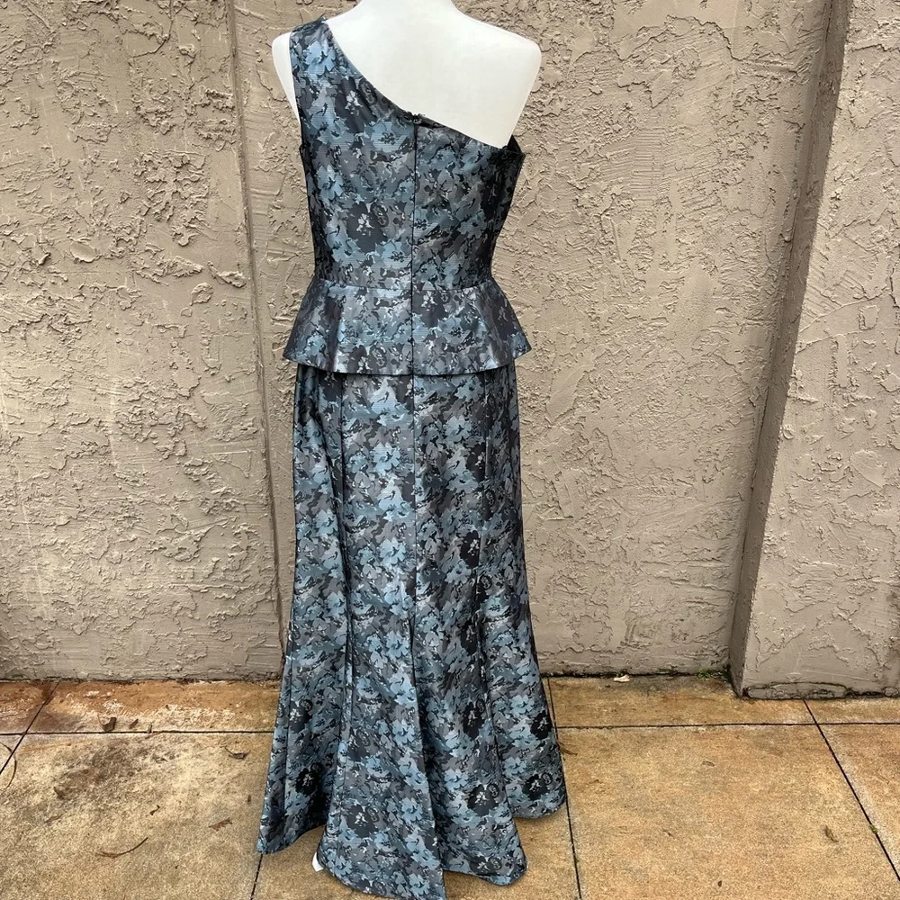 David Meister One-Shoulder Floral Gown with Peplum - Size 6 - Picture 6 of 8